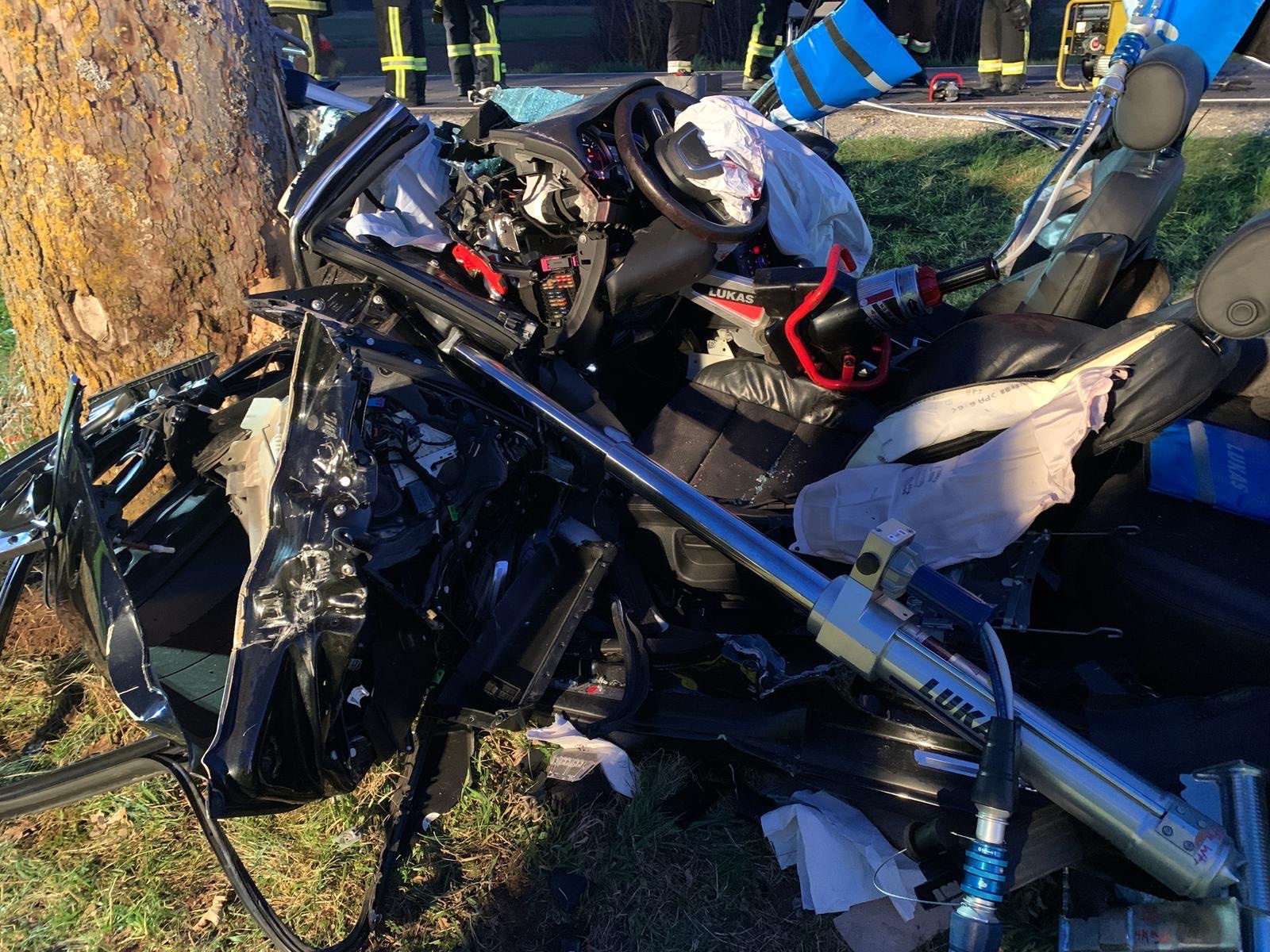 Unfall, Person eingeklemmt