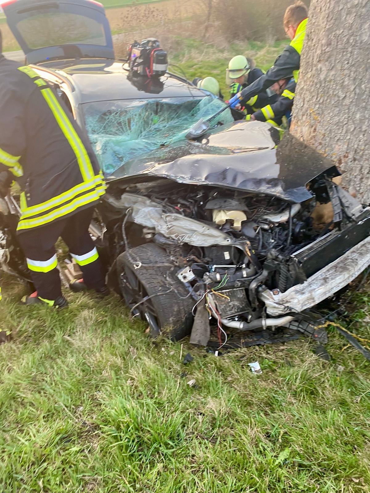 Unfall, Person eingeklemmt